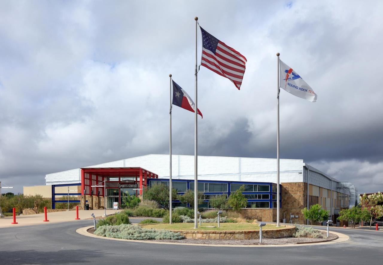 Holiday Inn Express & Suites - Austin - Round Rock By Ihg Exterior photo
