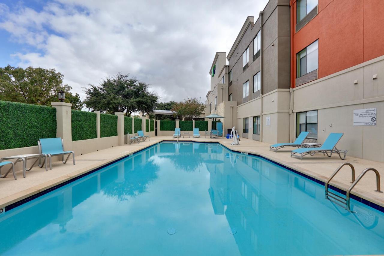 Holiday Inn Express & Suites - Austin - Round Rock By Ihg Exterior photo
