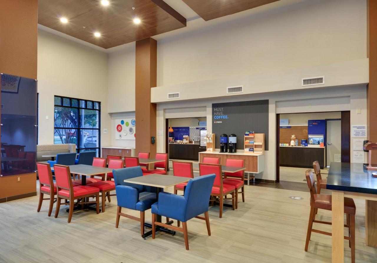 Holiday Inn Express & Suites - Austin - Round Rock By Ihg Exterior photo