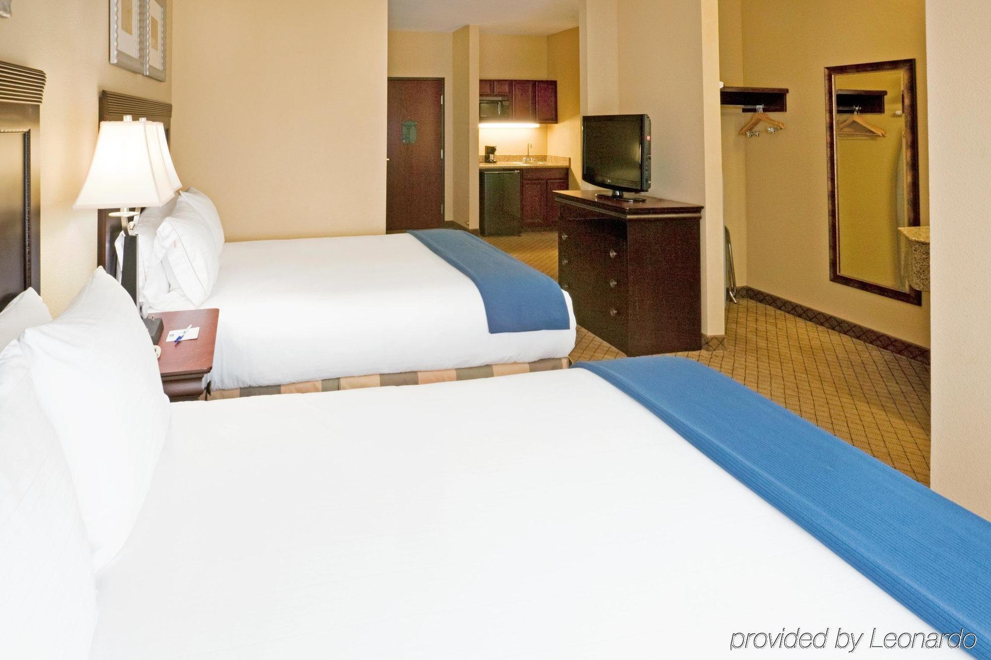 Holiday Inn Express & Suites - Austin - Round Rock By Ihg Room photo