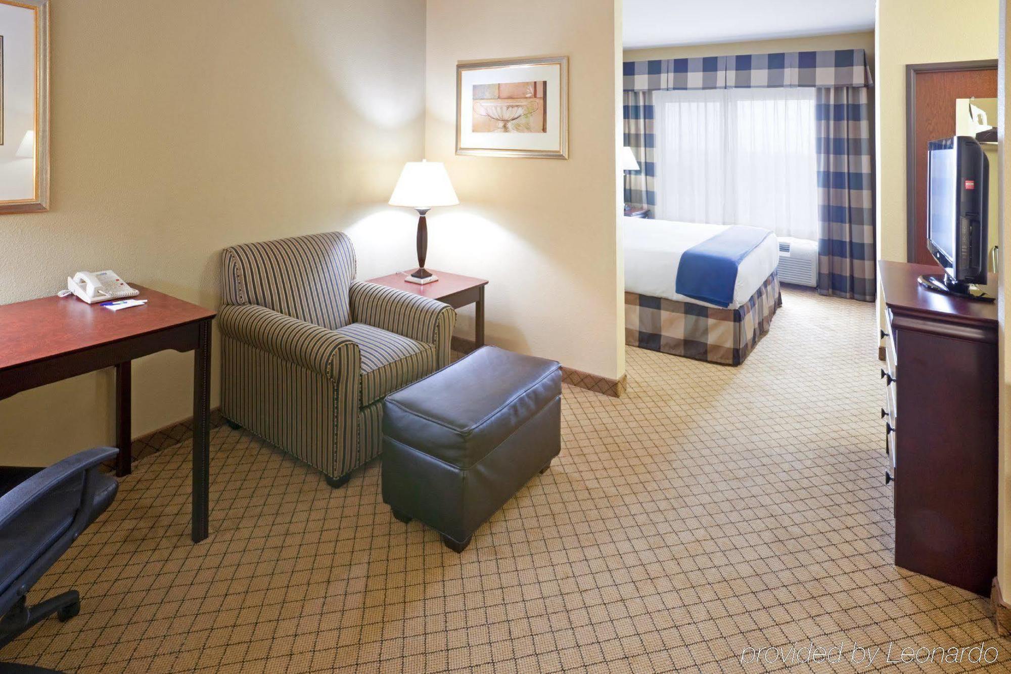 Holiday Inn Express & Suites - Austin - Round Rock By Ihg Room photo